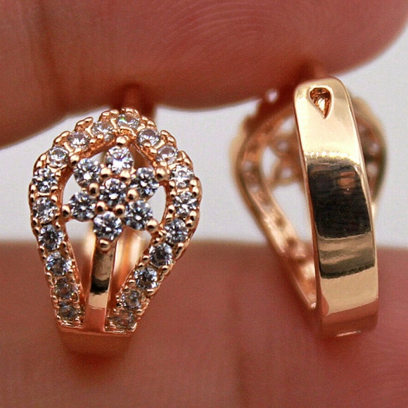 18kt Gold Filled Topaz Flower Water Drops - Picture 2 of 2